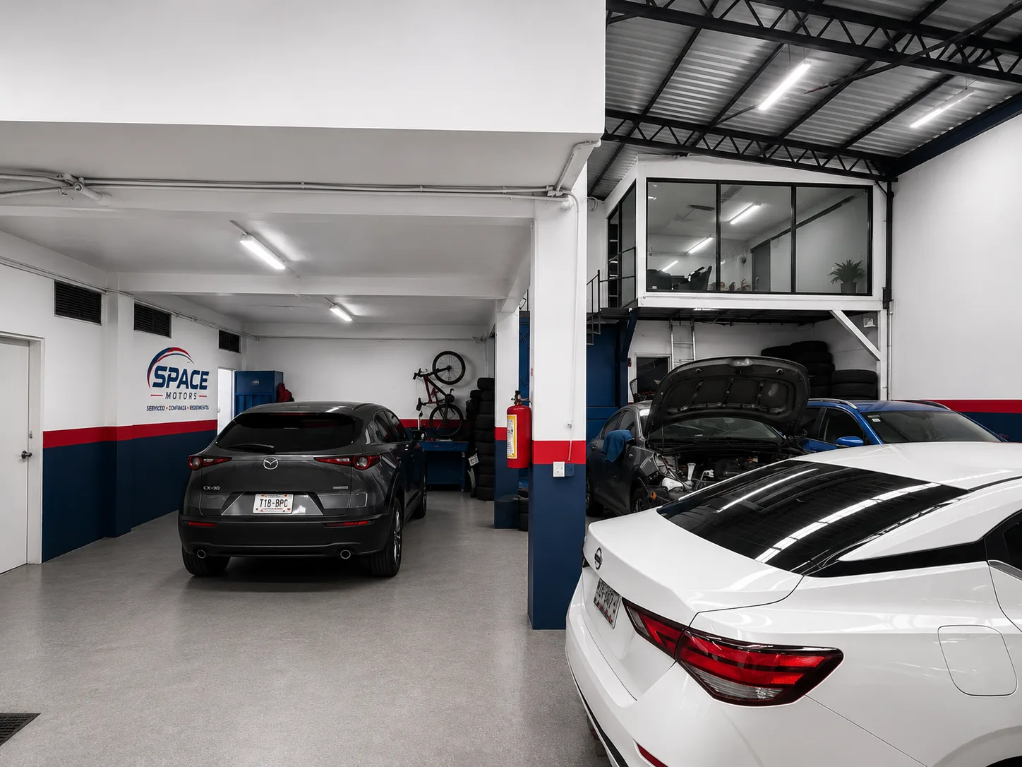 Interior del taller Space Motors